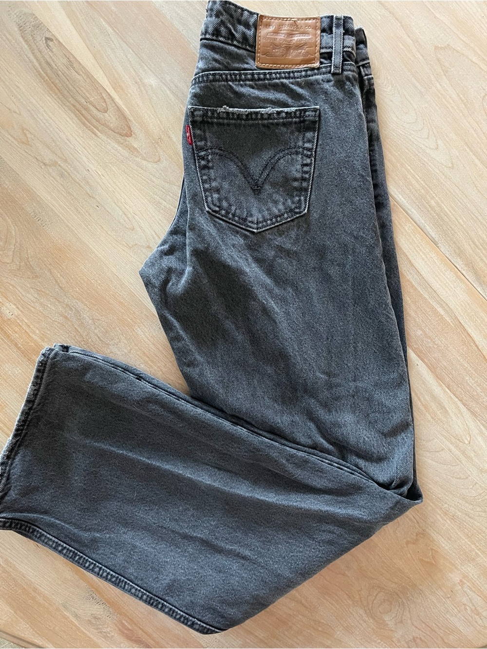 Levi’s Low Y2K Baggy Fit Jeans Size 24 Black Wash Wide Leg Denim Low Rise - Picture 4 of 14
